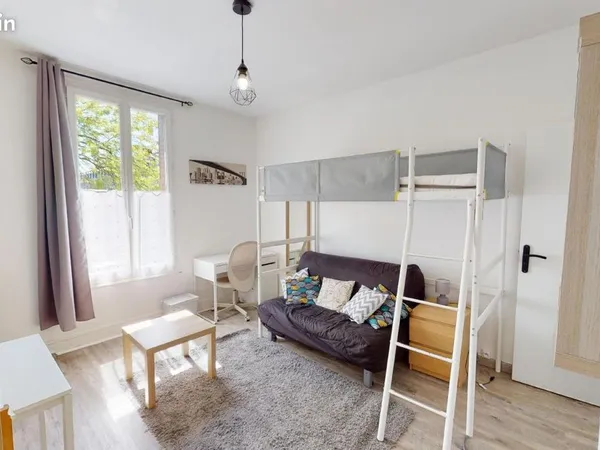 Studio 1 pièce 18 m² 
