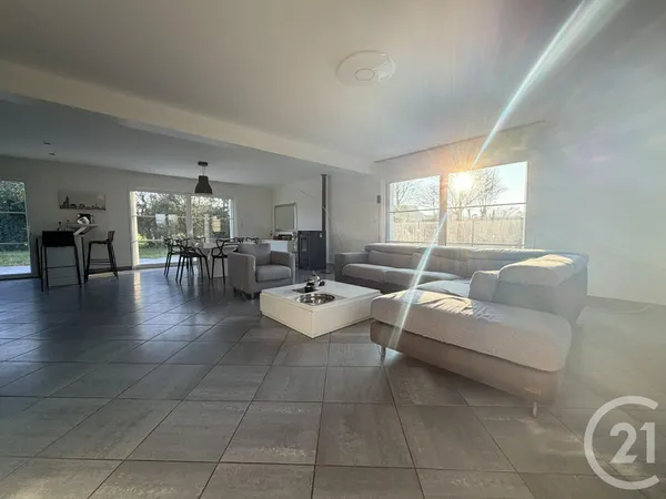 Maison 9 pièces 247 m² 