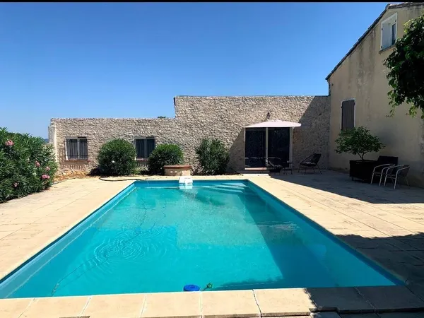 Maison 6 pièces 222 m² 