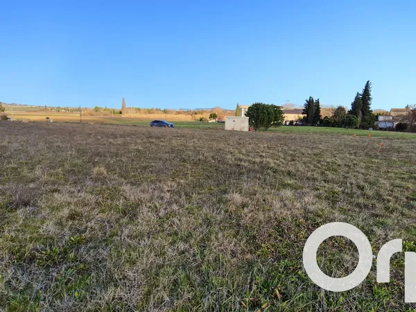 Terrain 746 m² 