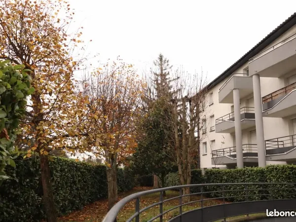 Studio 1 pièce 21 m² 