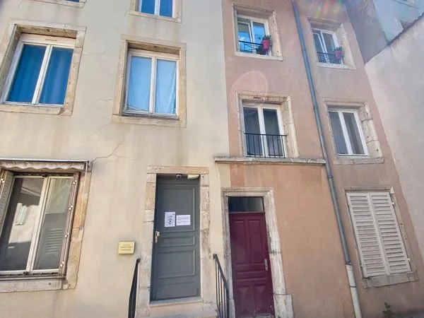 Particulier Loue F2 meublé rue St Dizier à Nancy 