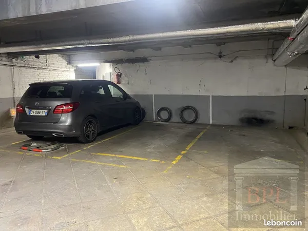 Parking/box 10 m² Paris 