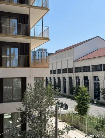 Studio 1 pièce 29 m² 