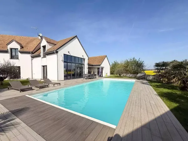 Villa 11 pièces 334 m² 