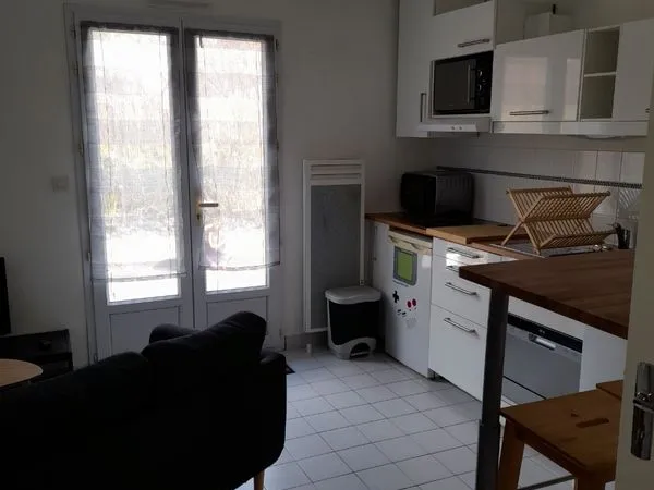 Studio a louer 18m2 tours nord 
