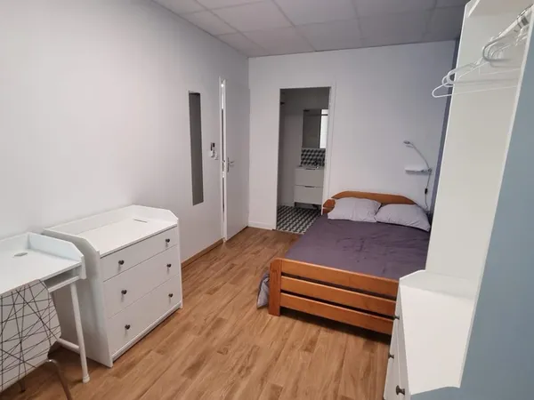 Loue chambre meublée en colocation de standing - 10m² 
