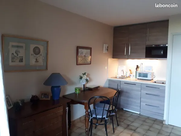 Loue studio meublé - 30m² - La Ciotat Arène Cros 