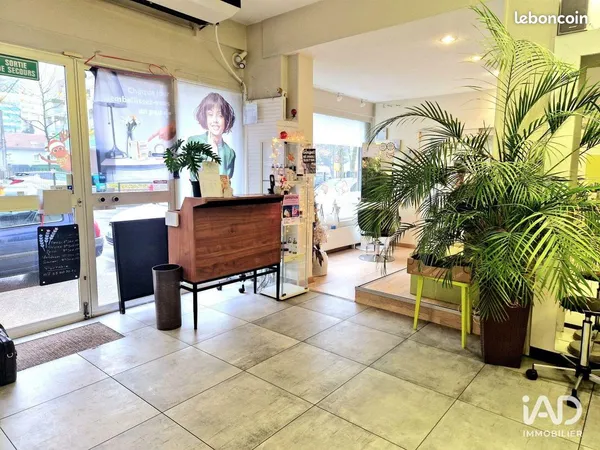Local 60 m² LE PONT-DE-CLAIX 