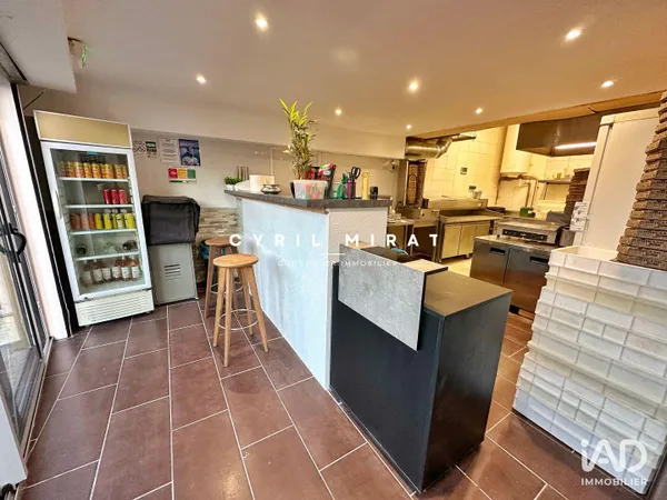 Local commercial 58 m² 
