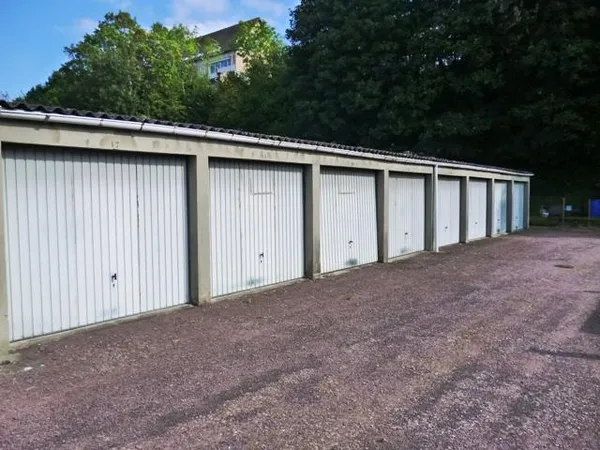 A LOUER : GARAGE FERMÉ 15 M² - CAEN - PROCHE GARE 