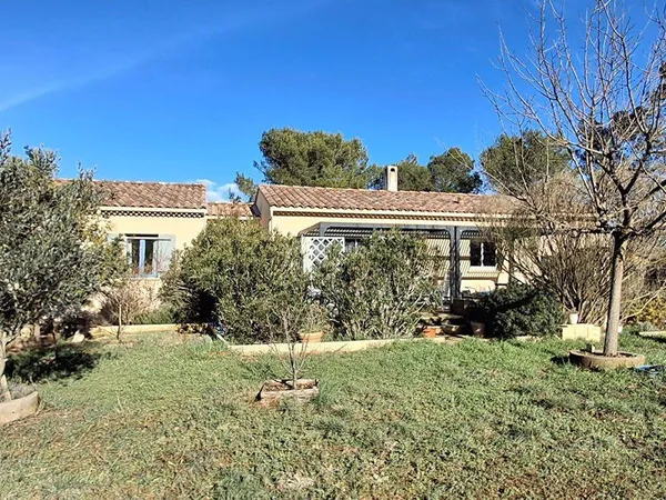 Maison de plain-pied 6 pièces 110 m² 