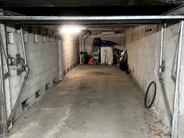 EXCLUSIVITÉ - NEUILLY SUR SEINE - DOUBLE BOX - RUE PERRONET 