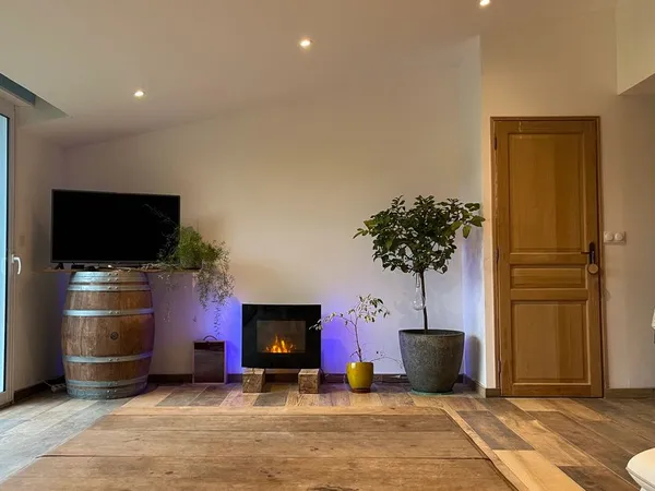 Maison mitoyenne 120 m2 -Grande pièce de vie 50m2- Calme, à 22 minutes de Lille 