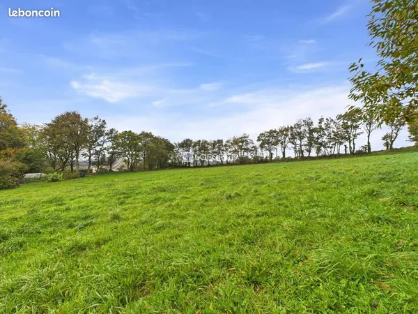 Terrain 800 m² Cast 