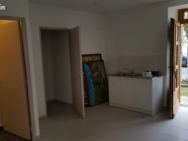 Appartement2 pièces à Accès mobilité réduite centre bourg 
