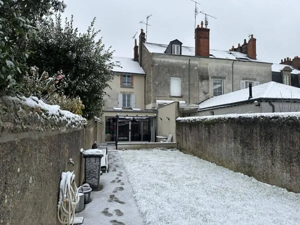 Maison 2 pièces 93 m² 