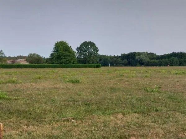 Terrain 600 m² 