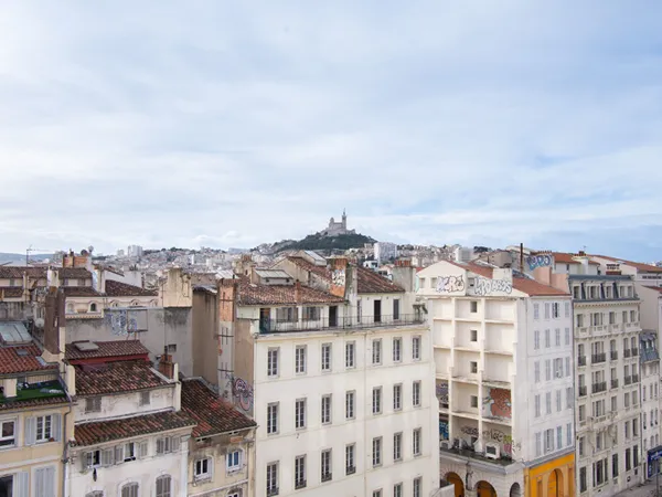 Appartement Marseille 1 pièce(s) 32 m2 - Vue Notre Dame de la Garde 