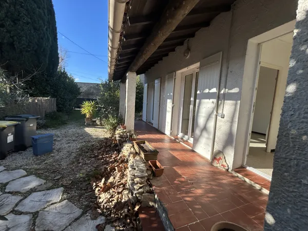 CALVISSON - Villa de Plain pied T3 de 62,50m2 avec garage e 