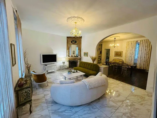 Appartement 6 pièces 130 m² 