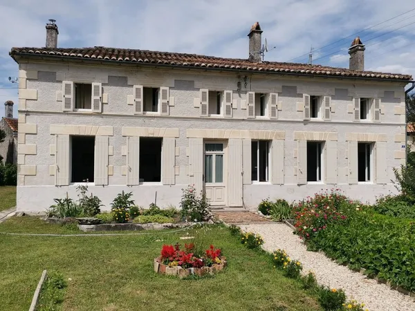 Longère rénovée, idéal pour faire du gîte. 