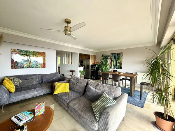 GRASSE Saint-Jacques T4 d'Exception avec Grande Terrasse, Garage, Parking, Cave 