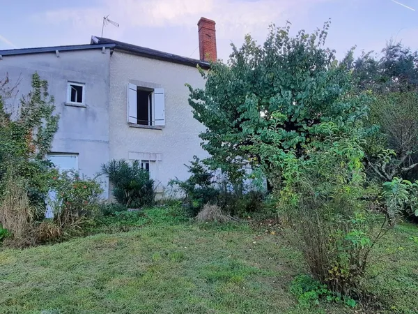 Maison de village avec jardin 