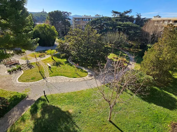 Vends - Marseille 13009 - appartement T4 de 88m² + Terrasse plein sud -Parking privatif 