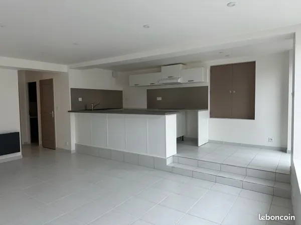 Appartement 70m2 ETAT NEUF bien isolé et bien insonorisé 