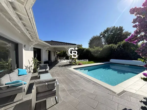 Maison de plain-pied 5 pièces 190 m² 