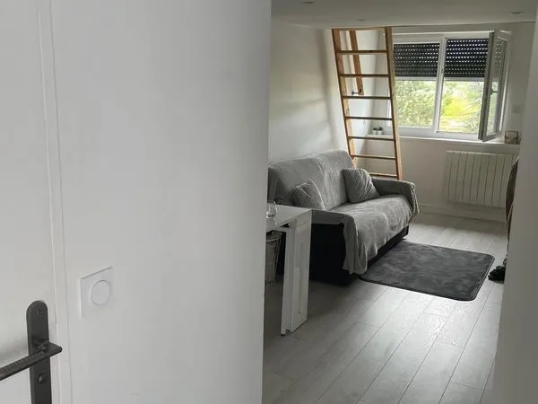 Location studio meublee 