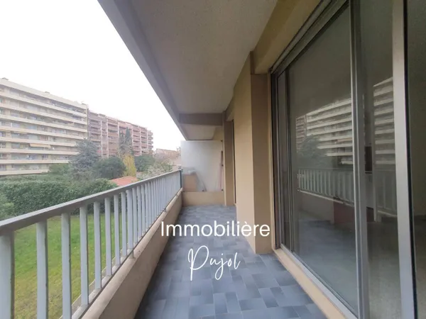 Studio 1 pièce 31 m² 