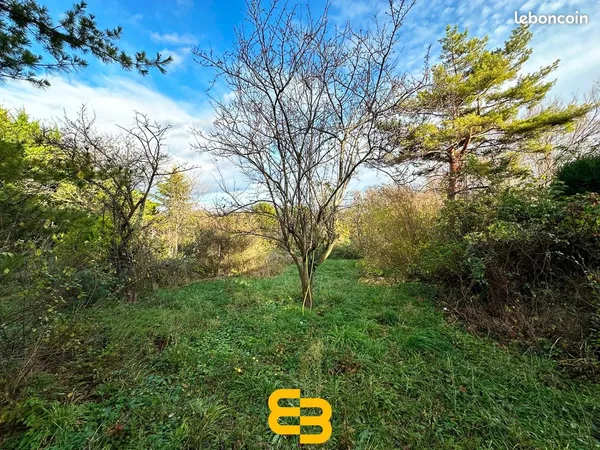 Terrain 1308 m² Pérignat-lès-Sarliève 