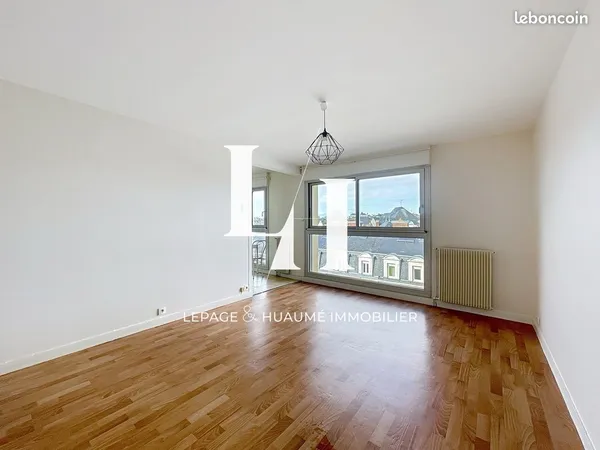Studio 1 pièce 36 m² 