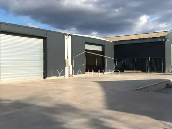 Local 600 m² Le Luc 
