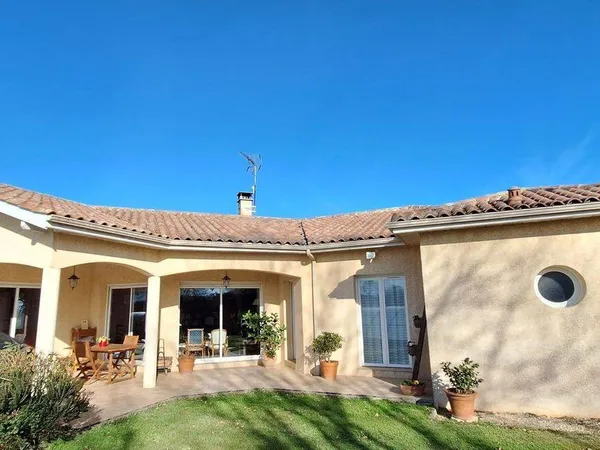 Villa 8 pièces 174 m² 