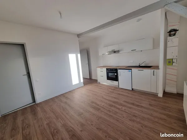 Studio 1 pièce 23 m² 