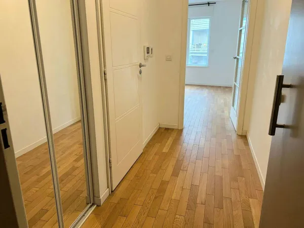 Studio 1 pièce 27 m² 