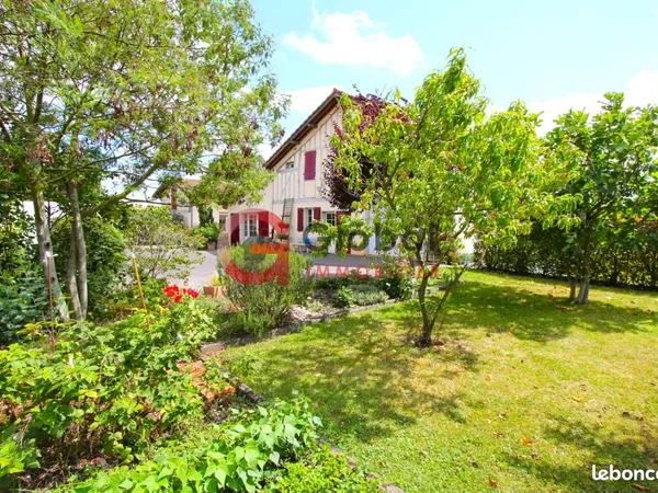 Propriété 10 pièces 382 m² 
