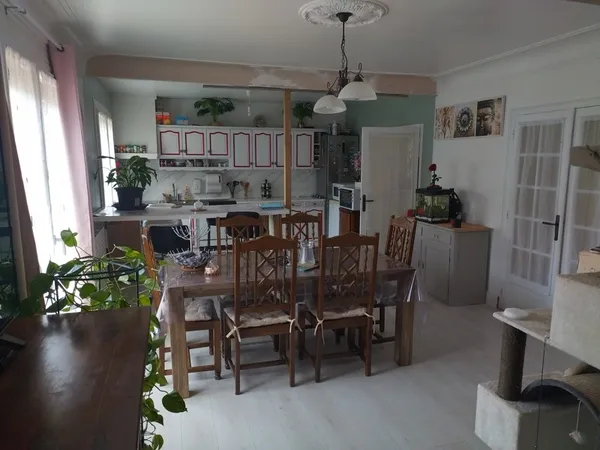 Maison traditionnelle 7 pièces 167 m² 
