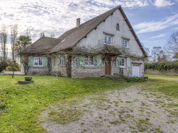Maison 10 pièces 320 m² 