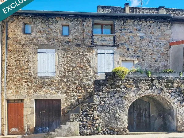 A saisir maison en pierre de 123M² au coeur de LABEGUDE 