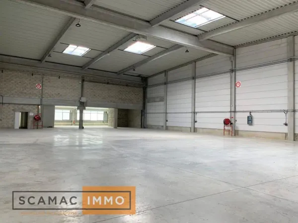 Entrepôt de 1720m² 