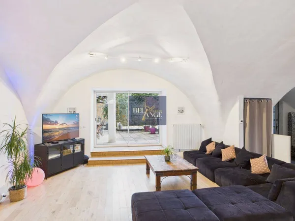 Maison 12 pièces 242 m² 