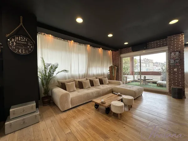 Appartement 4 pièces 142 m² 
