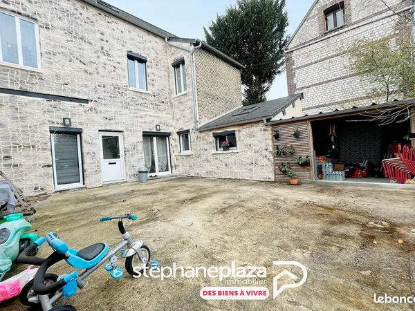 Maison 6 pièces 140 m² 