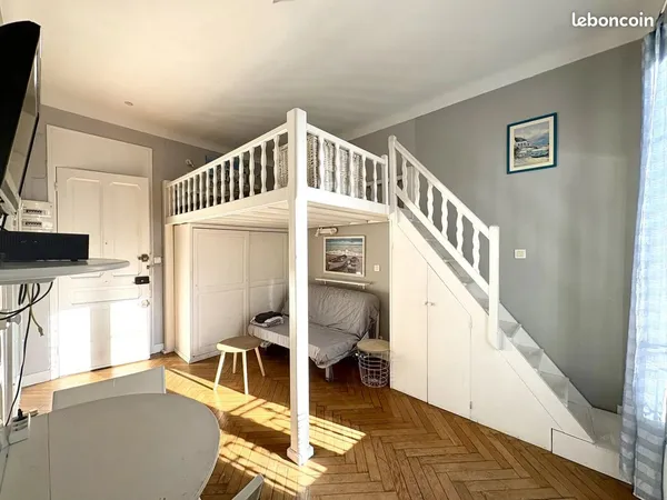 Studio 1 pièce 22 m² 