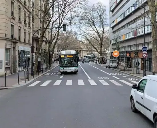 Local commercial 185 m² PARIS 