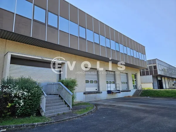 Locaux d'activité - A LOUER - 1 351 m² non divisibles 